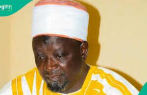 Kwara: enormes lágrimas em Ilorin como popular clérigo islâmico Ariyibi morre Kwara: enormes lágrimas em Ilorin como popular clérigo islâmico Ariyibi morre
