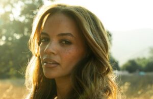 Leslie Elegance compartilha a lista de reprodução que especifica sua ‘circulação com a vida’ Age A estrela country Tucker Wetmore revela qual música de Miranda Lambert ele deseja escrever