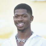 Lil Nas X aparentemente em terapia após apreensão nua em Workshop City e uma estadia no hospital
