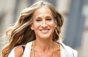 Longchamp Tote de Sarah Jessica Parker está assumindo o controle da cidade de Nova York- o design padrão por US $ 27 Longchamp Tote de Sarah Jessica Parker está assumindo o controle da cidade de Nova York- o design padrão por US $ 27