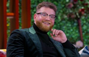 ‘Love Is Blind’ Alum arquiva uma reclamação contra os fabricantes, declarando que eles colocam ‘domínio total’ sobre o elenco 'Love Is Blind' Alum arquiva uma reclamação contra os fabricantes, declarando que eles colocam 'domínio total' sobre o elenco