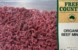 Madeira de carne popular recordada sobre plástico encontrado em pacotes Madeira de carne popular recordada sobre plástico encontrado em pacotes