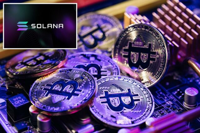 Moedas de criptomoeda Solana (Sol) empilhadas com uma tabela de ações em segundo plano.