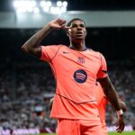 Marcus Rashford enfrentando COMO1907 na pré-temporada.