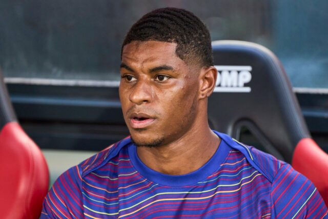 O estrela do Manchester United e da Inglaterra, Marcus Rashford, comemora depois de marcar a partida da Liga dos Campeões entre o Newcastle United e o Barcelona no St James 'Park em 2025 em Newcastle, em Tyne, Inglaterra.