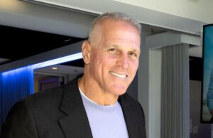 Mel Owens expõe se ele acredita que sua ex-esposa assistirá ‘Golden Bachelor’ Assista a mensagem de Bachelor Golden Mel para os fãs que estão boicotando o programa sobre seus comentários de podcast