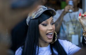 ‘Merece tudo, criança!’: O encontro de cardi b resiste ao longo calor da costa 'Merece tudo, criança!': O encontro de cardi b resiste ao longo calor da costa