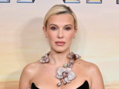 Millie Bobby Brown joga estudante universitário em ‘Simply Image It’ Primeira aparição Millie Bobby Brown diz que Stranger Things a impede de outros projetos, vamos sair daqui 345