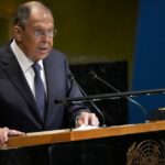 O ministro da Rússia para Relações Exteriores, Sergey Lavrov, aborda a 80ª sessão da Assembléia Geral das Nações Unidas, sábado, 27 de setembro de 2025, na sede da ONU. (AP Photo/Pamela Smith)