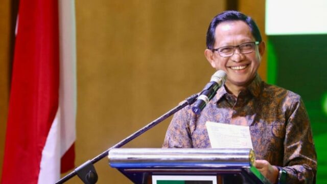 Ministro de Assuntos Internos convida Kahmi para o motor elétrico MONTO PARA INDONESIA GOLD 2045 

