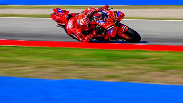 MotoGP espanhol: Marc Marquez vence o Sprint depois que o irmão Alex acidentes 

