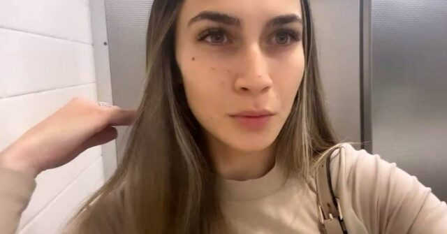 Tia Cameron, 18 anos, acabara de estar em uma consulta de beleza e fez um vídeo para enviar para o namorado momentos antes de ela morrer em um acidente de ônibus em Brisbane em março.