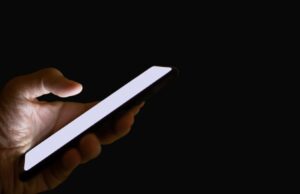 Neon, o aplicativo viral que paga aos indivíduos que telefonam para gravação de gravação, fica offline após revelar informações Neon, o aplicativo viral que paga aos indivíduos que telefonam para gravação de gravação, fica offline após revelar informações