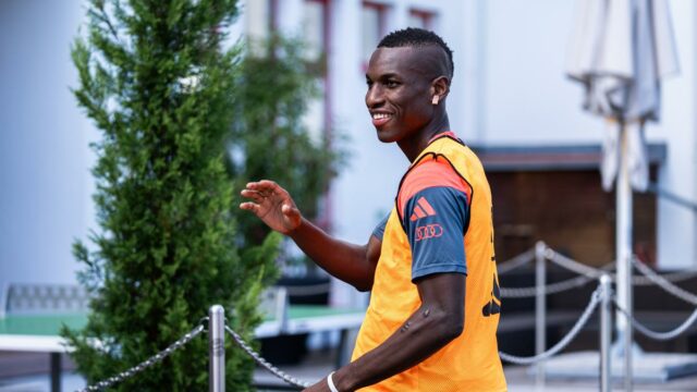 Nicolas Jackson satisfeito por estar 'onde eu desejo' depois de terminar a ação de Chelsea para Bayern 

