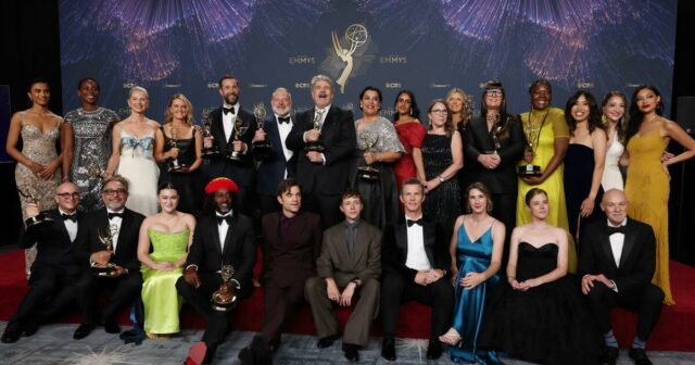 Noah Wyle, campeão do grupo 'The Pitt' gravação em Los Angeles em Emmys: 'Desejo que vários outros fabricantes tenham em mente' 


