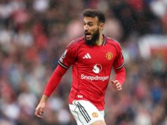 Noussair Mazraoui diz que o Man Utd tem uma estrela que pode “ser ainda melhor”, apesar da forma de liderança da liga Noussair Mazraoui, do Manchester United, chega antes da partida da Premier League entre o Manchester United e Burnley em Old Trafford em 30 de agosto de 2025