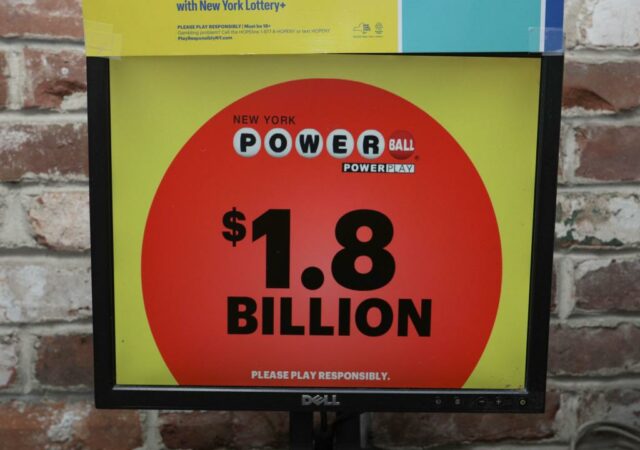 Números vencedores de bola de power desenhados por US $ 1,8 bilhão jackpot

