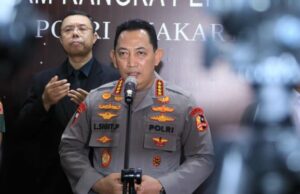 O DPR abre votos sobre a questão do chefe da polícia nacional, Listyo Sigit mudou, que pode ser capaz de entrar no gabinete de Prabowo O DPR abre votos sobre a questão do chefe da polícia nacional, Listyo Sigit mudou, que pode ser capaz de entrar no gabinete de Prabowo