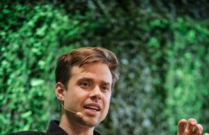 O Diretor Executivo da Adorable não está tão ansioso sobre os concorrentes codificadores de vibração Anton Osika