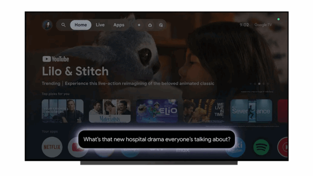 Uma foto de uma TV do Google mostrando uma resposta na tela mostrando um prompt: 