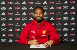 O Manchester United verificou as finalizações, transferem, fora, folhas de financiamento, lançamentos para 2025/26 Manchester United Olympic Lyonnais - UEFA Europa League 2024/25 Trimestro final da segunda mão