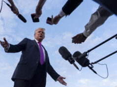 O New York Times fez muito por Trump – mas nunca é suficiente Cartoon de Mike Luckovich