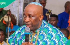 O Profeta Ayodele revela a profecia crítica: Aviso para Tinubu e Mensagem Global, assista a uma mensagem importante e veja detalhes completos O Profeta Ayodele revela a profecia crítica: Aviso para Tinubu e Mensagem Global, assista a uma mensagem importante e veja detalhes completos