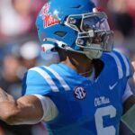 O QB de Kiffin, Bit, Breve