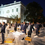 O presidente Donald Trump fala em um jantar no jardim de rosas da Casa Branca, sexta -feira, 5 de setembro de 2025, em Washington. (AP Photo/Alex Brandon)