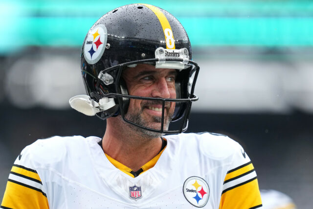 O Steelers Celebrity compartilha previsão vibrante para Aaron Rodgers na semana 1 

