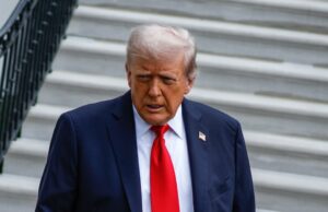 O USTA pede emissoras para censurar a resposta do seguidor a Donald Trump nos Estados Unidos Open Fan tentou roubar algo da bolsa de Jannik Sinners enquanto ele não estava olhando para nós abertos