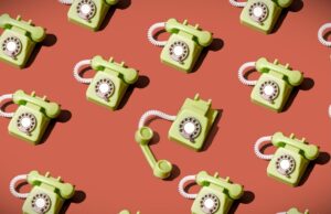 O aplicativo de recorde de chamadas viral neon fica escuro depois de sujeitar o número de telefone dos clientes, gravações de chamadas e registros Uma resposta JSON do servidor do Neon Mobile, que é o texto da transcrição de uma chamada entre dois repórteres da TC, que diz: