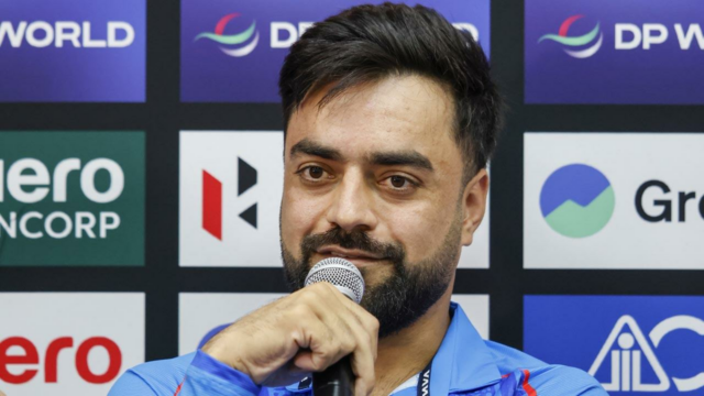 O capitão do Afeganistão, Rashid Khan 

