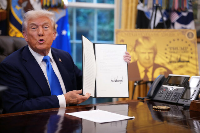 O cartão de platina de Trump fornece danos à obrigação tributária sobre ganhos fora dos EUA para os imigrantes 

