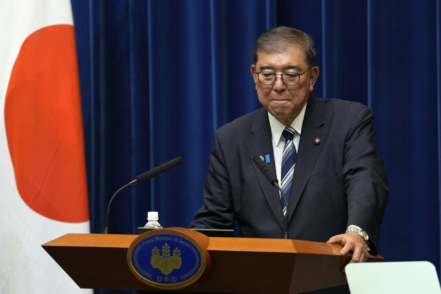 O chefe de estado do Japão renuncia após a perda histórica das eleições políticas 

