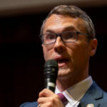 O democrata James Walkinshaw vence a eleição especial do Congresso da Virgínia