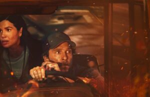 O depoimento de ônibus perdido: Matthew McConaughey traz um filme de celebridade para a dramatização da calamidade da vida real Um ônibus escolar percorre uma paisagem ardente.