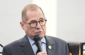 O deputado Jerry Nadler para se aposentar após mais de três décadas no Congresso O deputado Jerry Nadler para se aposentar após mais de três décadas no Congresso