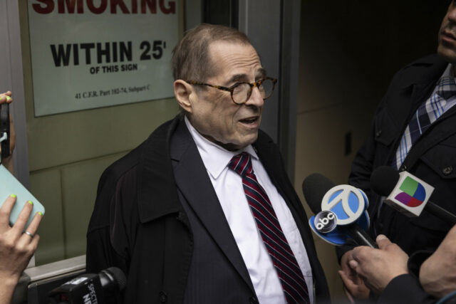 O deputado Nadler de se aposentar, indica Biden na demanda por 'Ajuste Geracional' 

