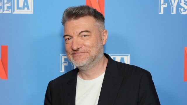 O desenvolvedor de 'Black Mirror', Charlie Brooker 

