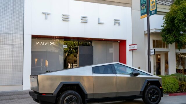 Assistente de AI da Tesla, fornecendo detalhes sobre o cibernito de longo alcance