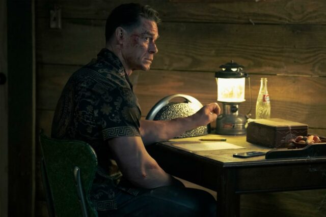 O elenco de 'Peacemaker' provocou o que está por vir depois do Episódio 5 de Cliffhanger: “Os episódios vão tão duro nos últimos três”

