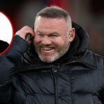 Wayne Rooney rindo de uma piada