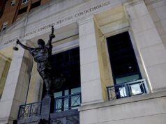 O genro de Comey desiste do Departamento de Justiça após a acusação do ex-diretor O genro de Comey desiste do Departamento de Justiça após a acusação do ex-diretor