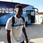 A nova contratação de Trabzonspor, Andre Onana, chega em Trabzon
