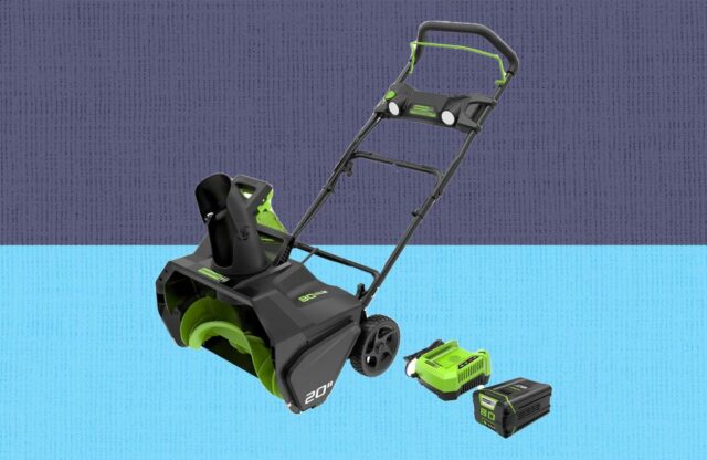 O inverno está chegando - prepare -se com US $ 200 em relação a este soprador de neve Greenworks

