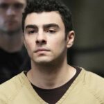 Luigi Mangione é escoltada para o Tribunal Estadual de Manhattan em Nova York