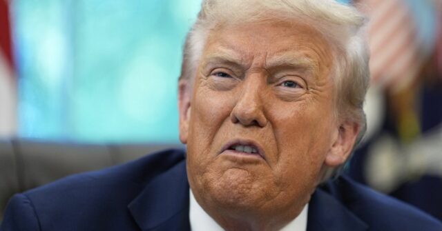 O processo de Donald Trump contra o New York Times foi criticado por um juiz dias após a apresentação.