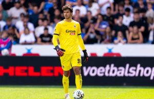 O líder do número real de Antuérpia vem com o cara que finalizando Sanne Lammens, ‘em mais uma terra …’ Sanne Lammens jogando contra Royale Union Saint-Gilloise