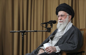 O líder supremo do Irã fala sobre o risco de batalha O líder supremo do Irã fala sobre o risco de batalha